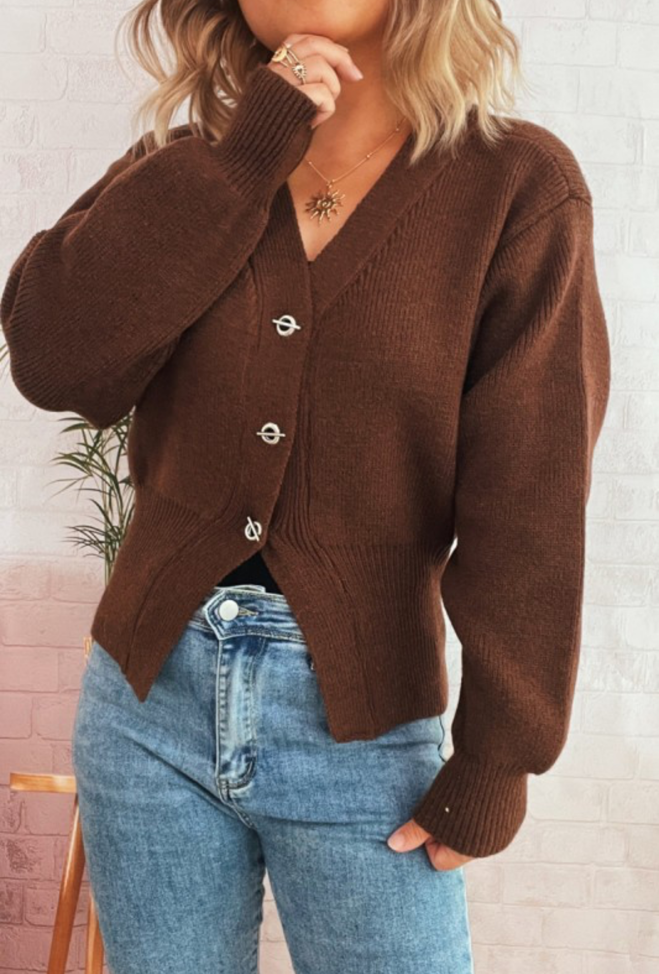 V-Neck knit Cardigan